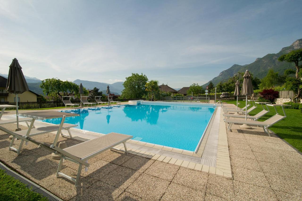 Gasthof Mondschein Caldaro Bagian luar foto